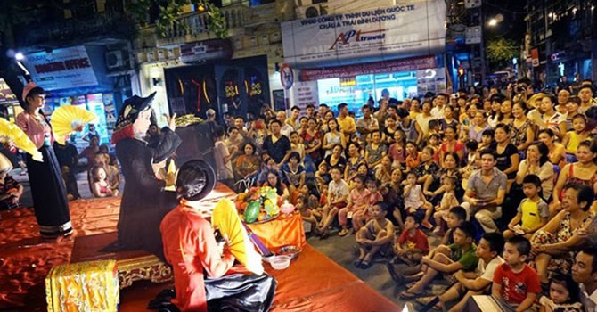 Pedestrian streets & Night market in Hanoi - ảnh 5